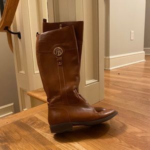 Tommy Hilfiger boots.